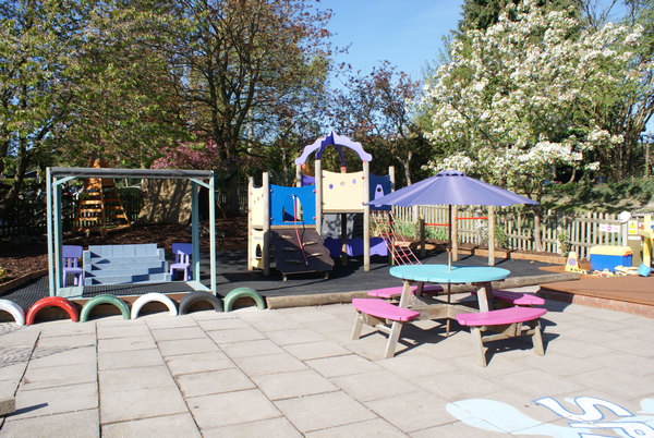 Recycled materials help create eco-friendly play area at Hemel Hempstead school